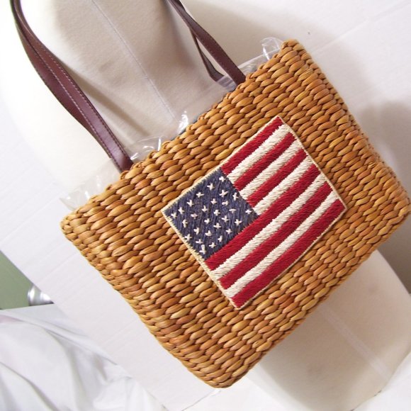 Handbags - Fashion Handbag Straw with American Flag Accent NWOT